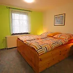 Ferien Unterm Reetdach Bis Zu 6 Personen *