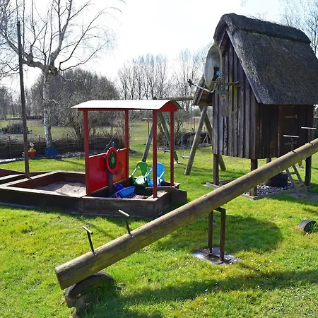 Ferien Unterm Reetdach Bis Zu 6 Personen * Alt Bukow